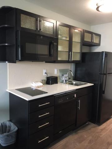 Ontario Airport Executive Inn Bagian luar foto