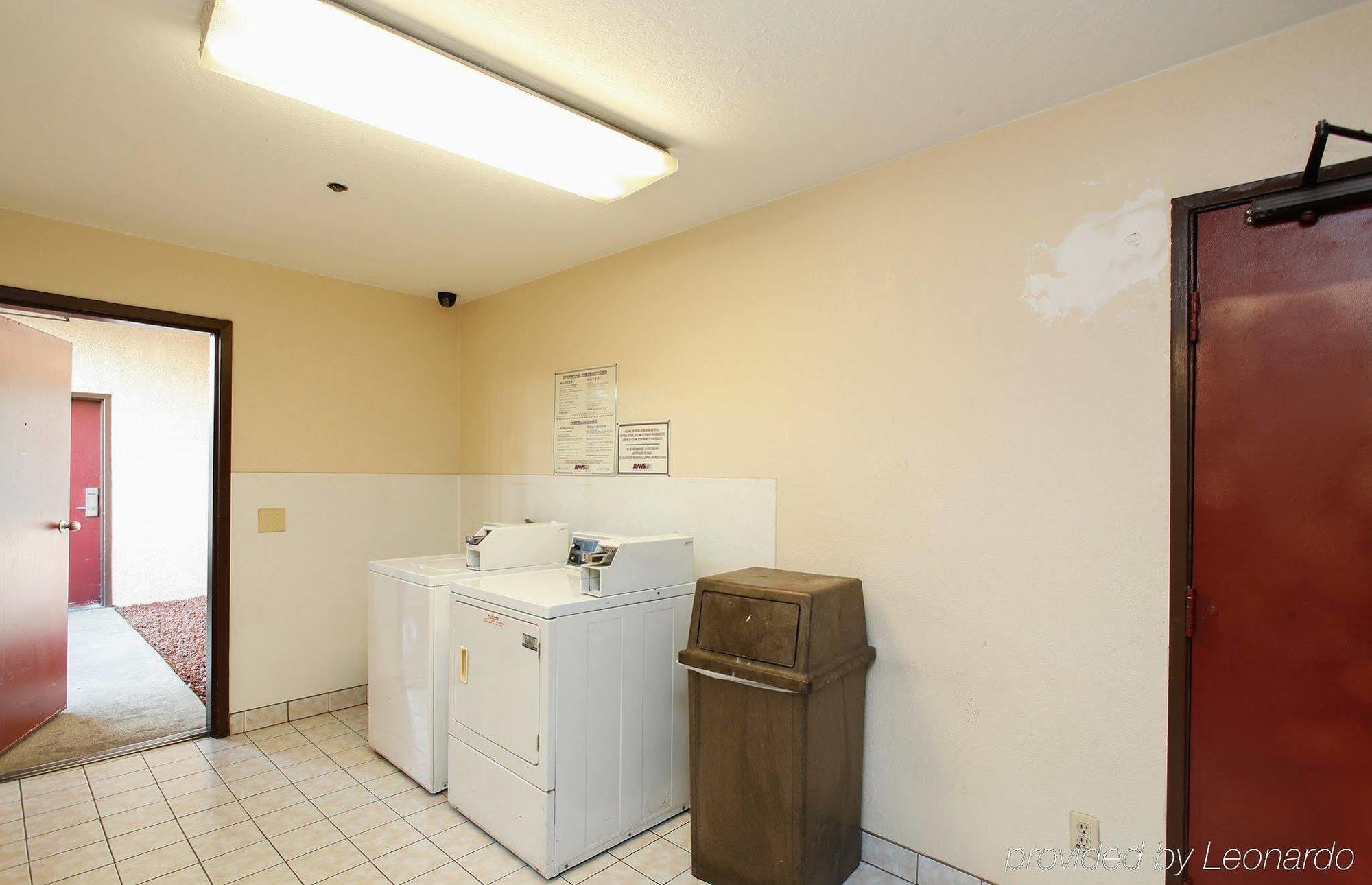 Ontario Airport Executive Inn Bagian luar foto
