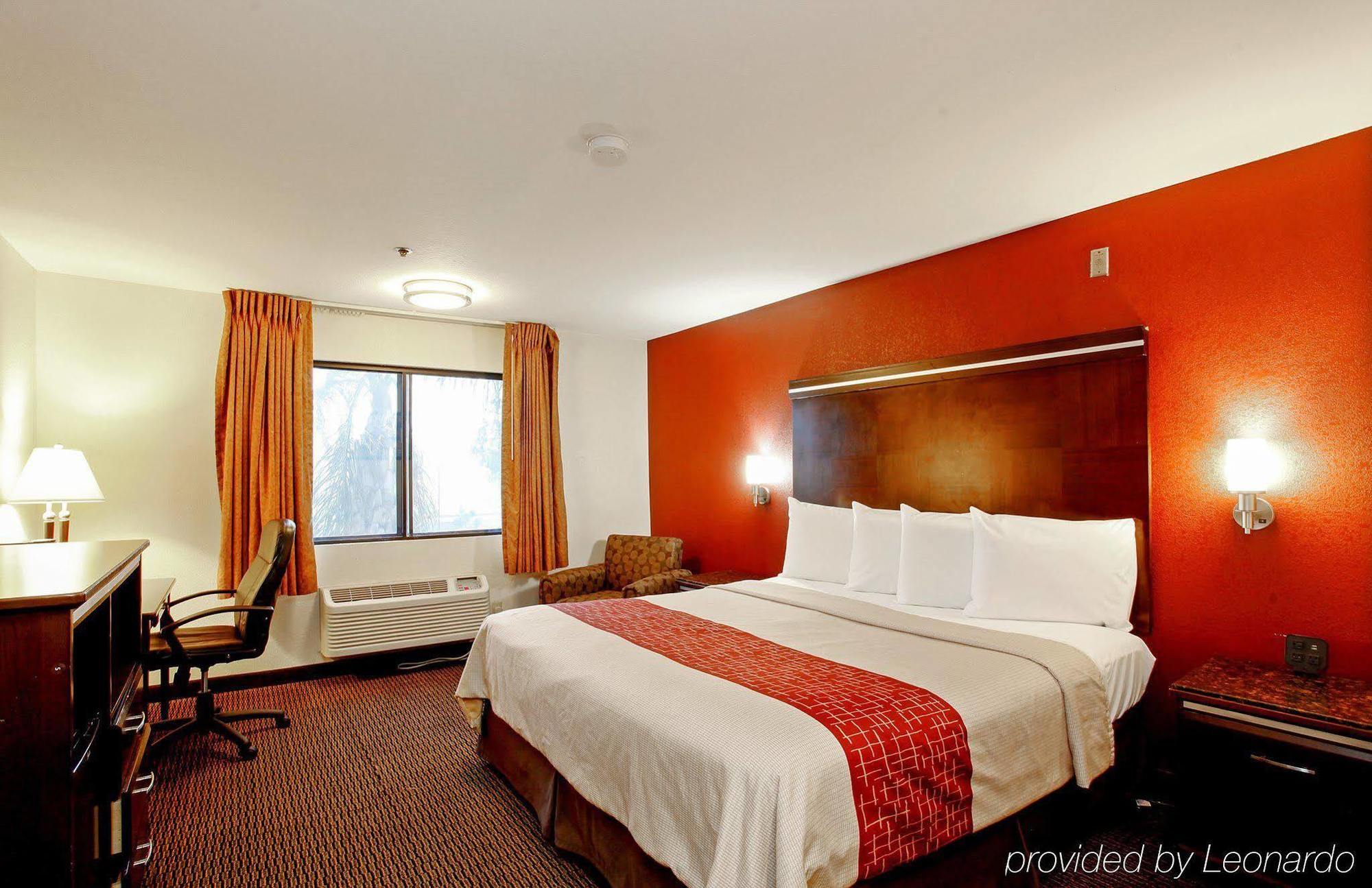 Ontario Airport Executive Inn Bagian luar foto