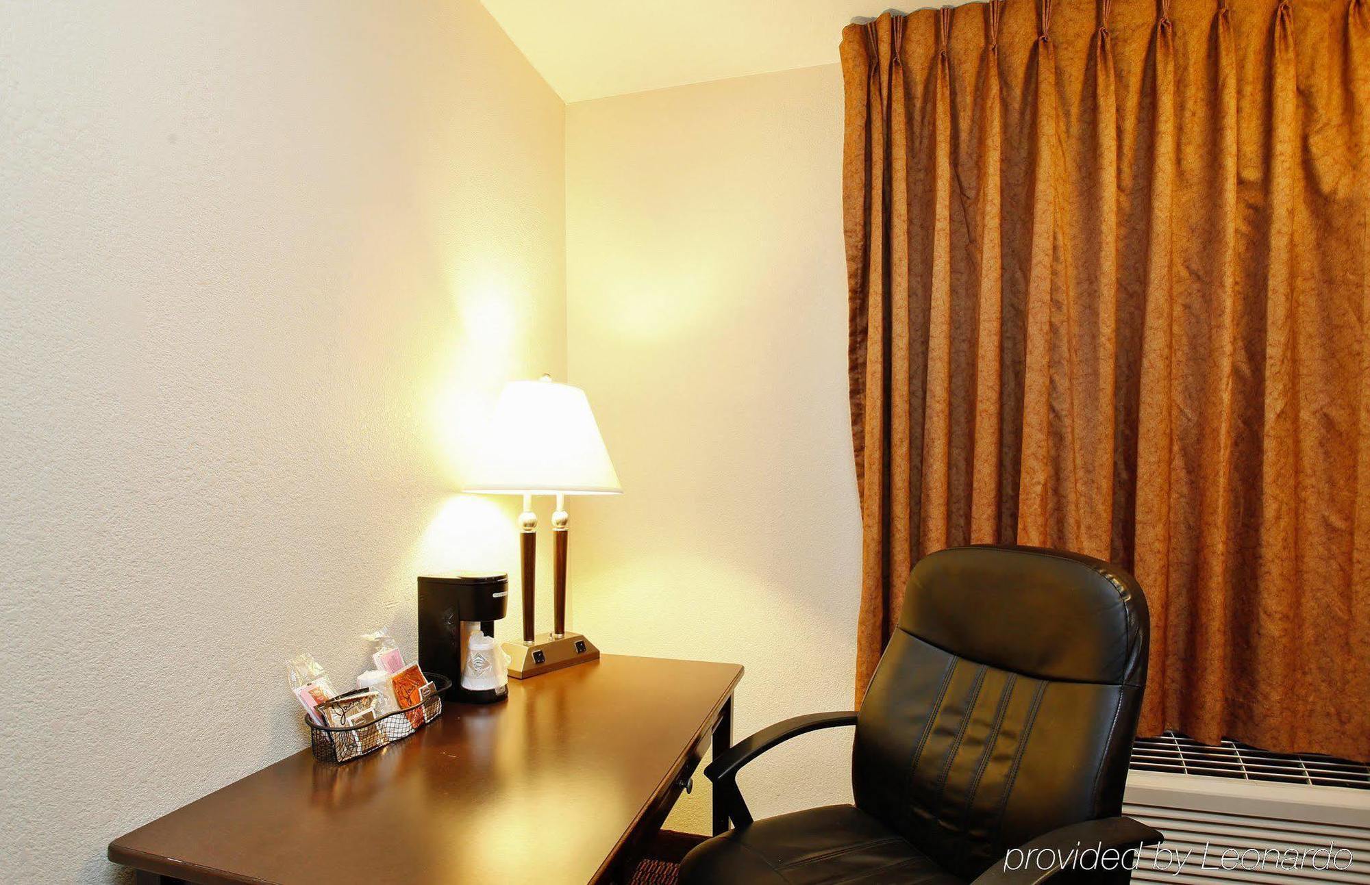 Ontario Airport Executive Inn Bagian luar foto